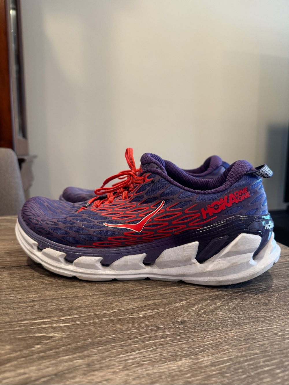 Hoka Women’s Sneakers Size 9.5 - Picture 6 of 8